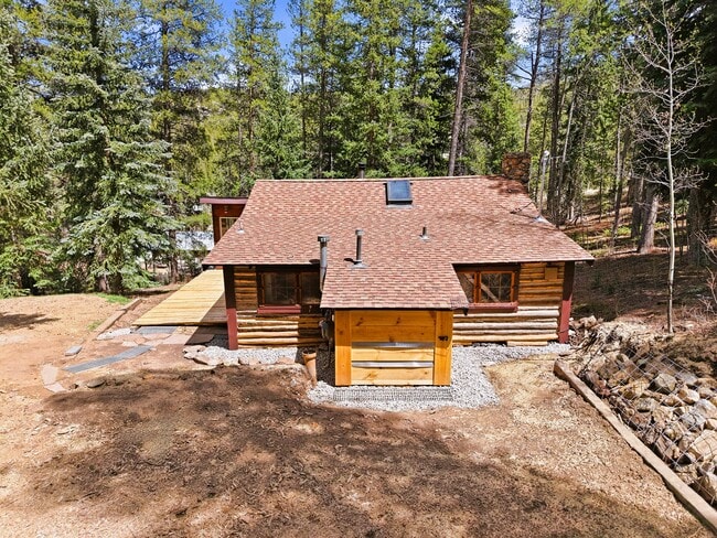 Building Photo - 2299 S Beaver Creek Rd