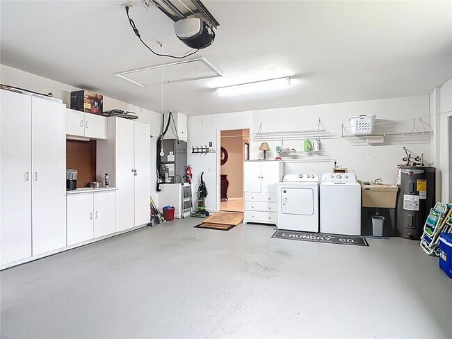 Building Photo - 290 Rotonda Cir