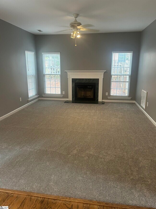 Building Photo - 30 Halehaven Dr