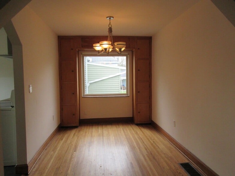 Building Photo - 4501 Packard St