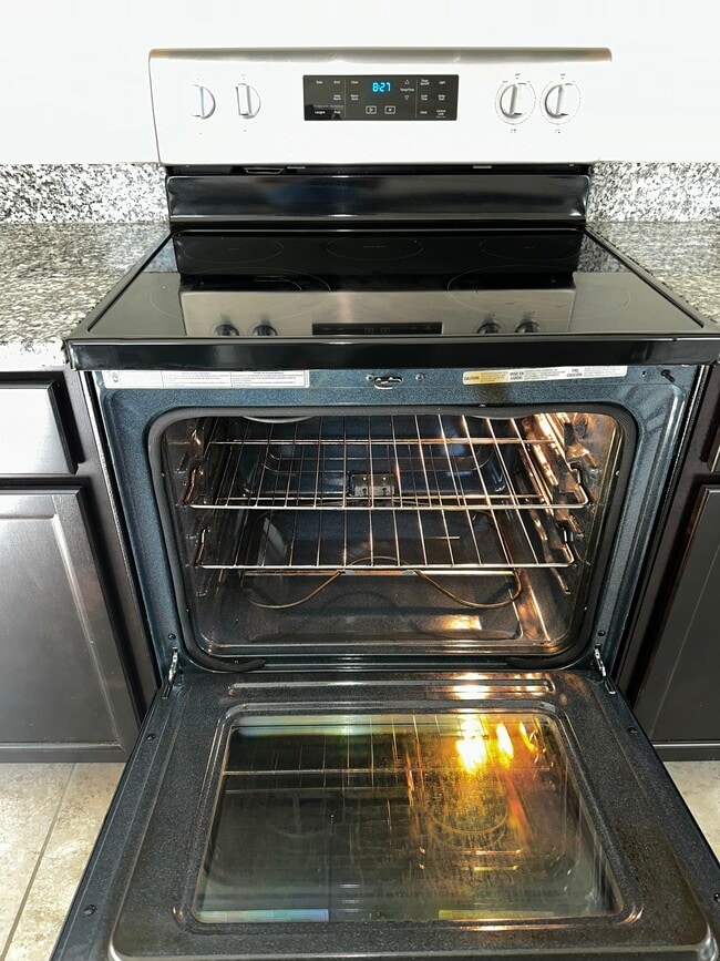 Building Photo - 35288 W San Alvarez Ave