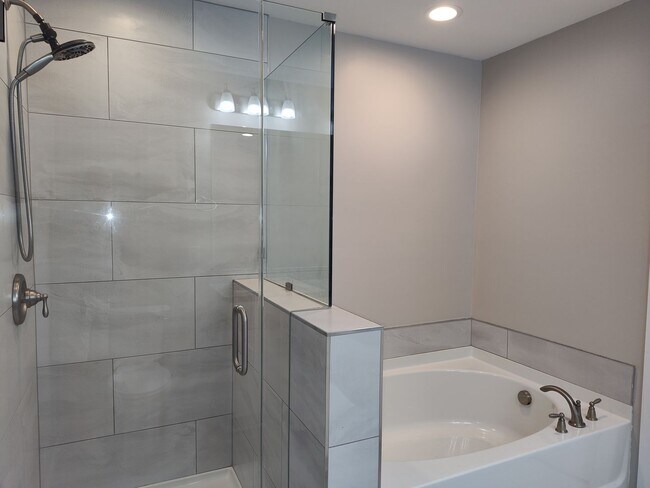 Building Photo - Move-in ready 4-bedroom, 2.5-bathroom home!