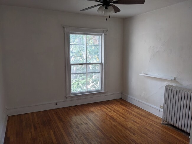 Building Photo - 2317 Harriet Avenue