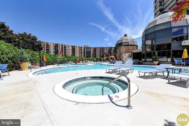 Building Photo - 8350 Greensboro Dr