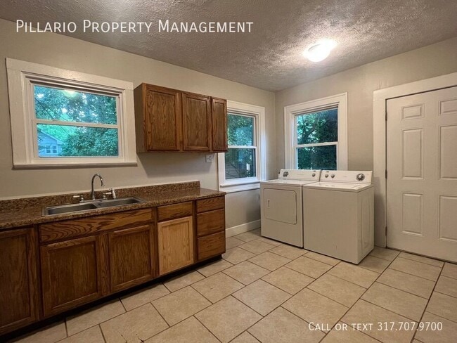 Building Photo - 4515 N College Ave