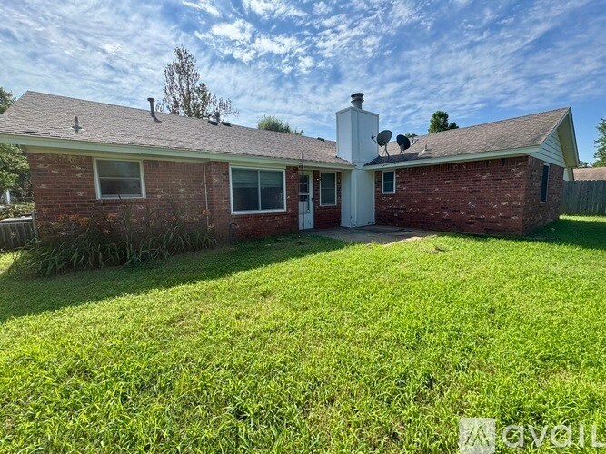 Building Photo - 915 Oak Hill Rd