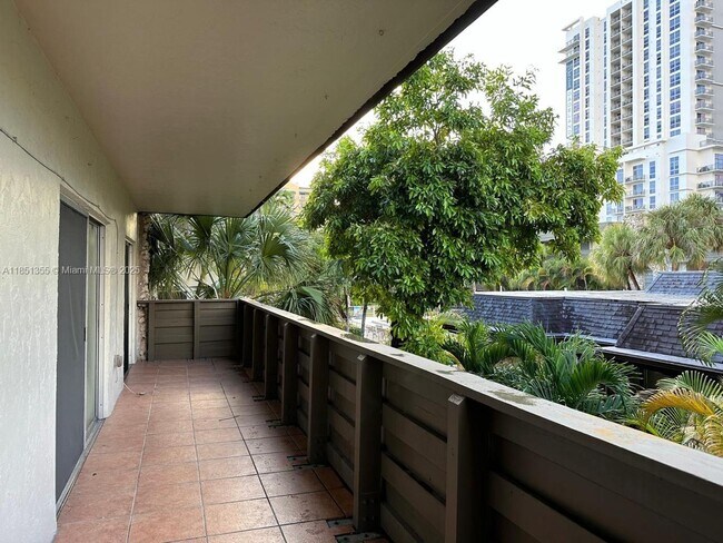 Building Photo - 8335 SW 72nd Ave