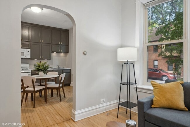 Building Photo - 3035 W George St