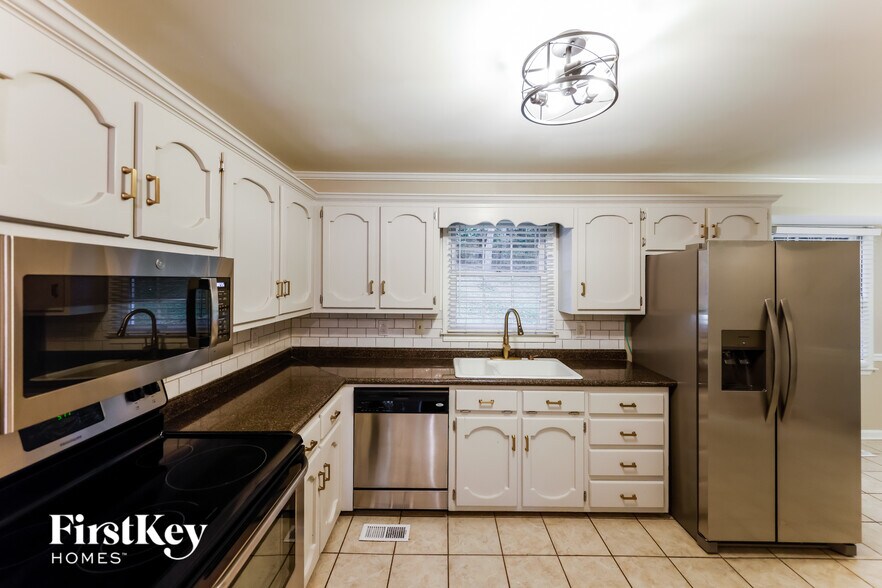 Building Photo - 532 Russet Bend Dr