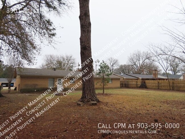 Building Photo - 3901 Belle Mere St