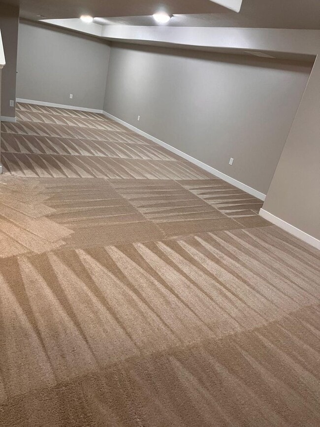 Building Photo - Beautiful Daybreak home for rent!