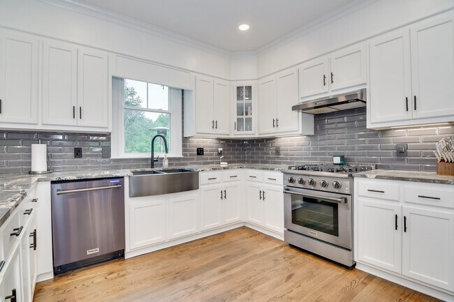 Building Photo - 3557 Stevens Way