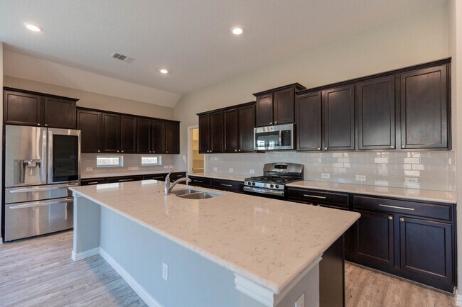 Building Photo - 8603 Pinto Cyn