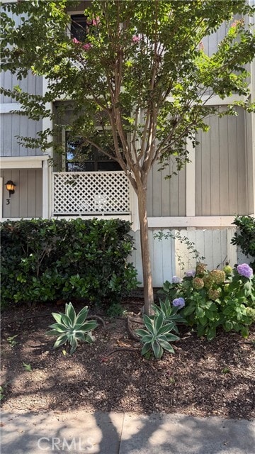 Building Photo - 965 E Del Mar Blvd