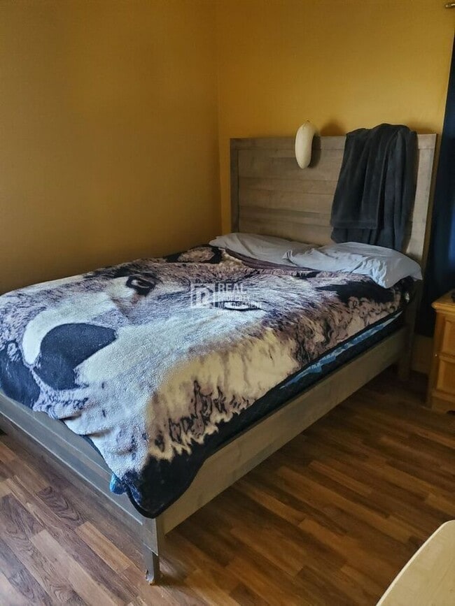 Building Photo - 43360 7th St E