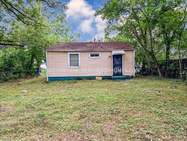 Building Photo - 1341 Woodward Rd
