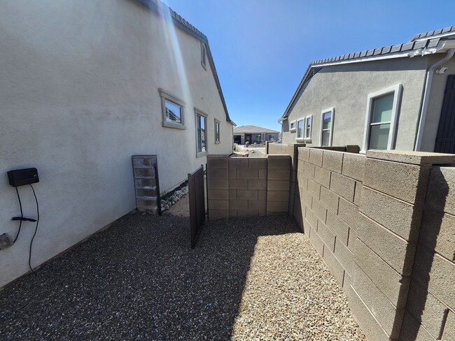 Building Photo - 5121 Porter Creek Dr
