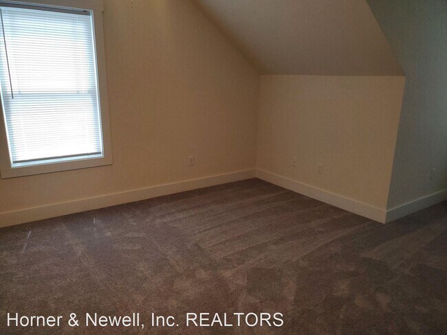 Building Photo - 3 br, 2.5 bath House - 604 4th Street