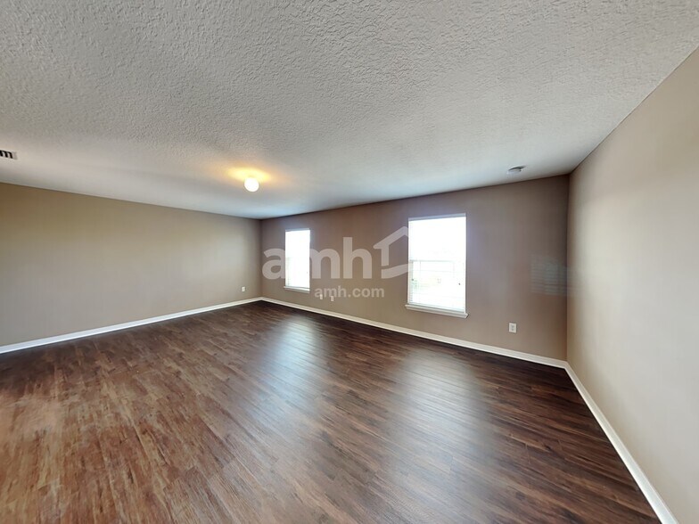 Building Photo - 1706 Bonita Bluff Ct