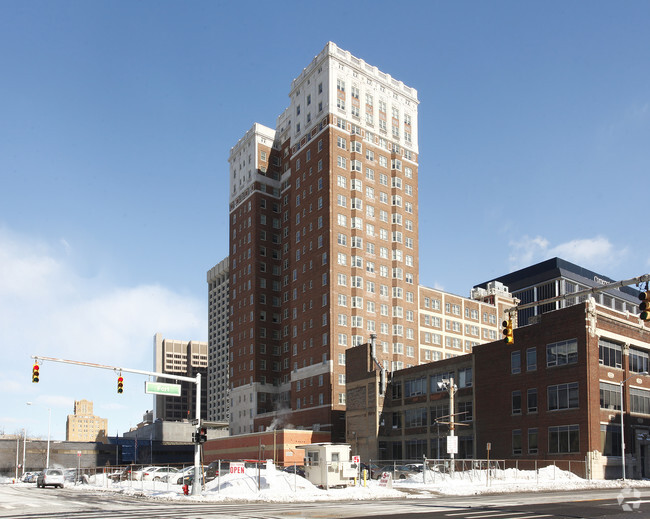 Fort Shelby Tower Apartments - FORT SHELBY