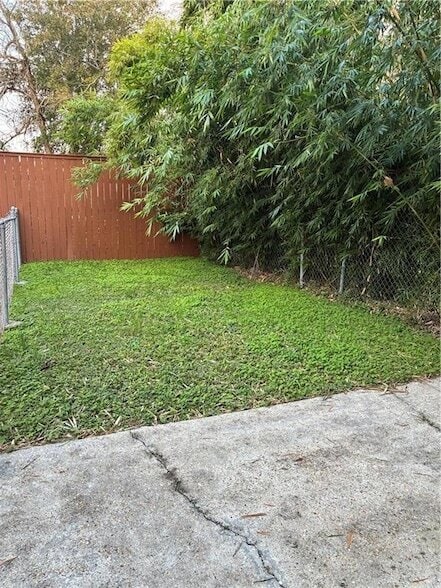 Building Photo - 2507 Jonquil St