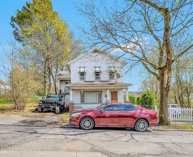 Building Photo - 1019 S Webster Ave