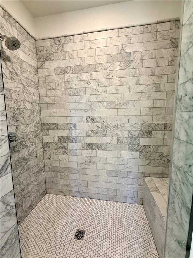 Building Photo - 825 NW 14th St