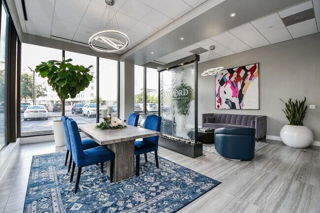 Building Photo - 5150 Hidalgo St