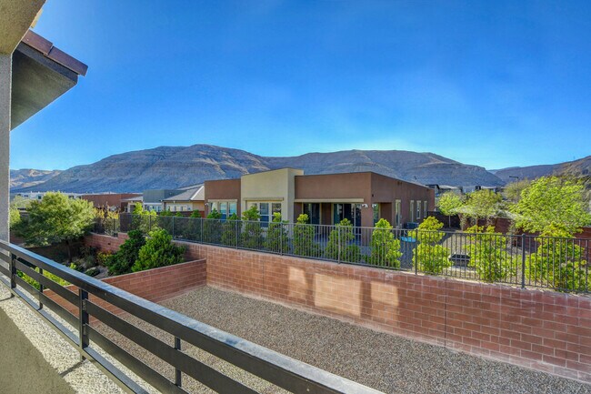 Building Photo - 6005 Andezano Dr