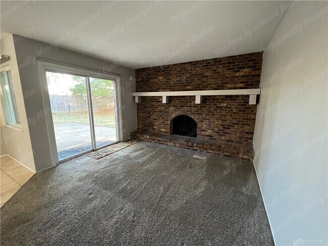 Building Photo - 170 Pinecone Ln