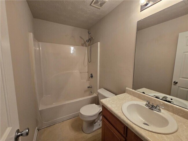 Building Photo - 5636 One Lake Way