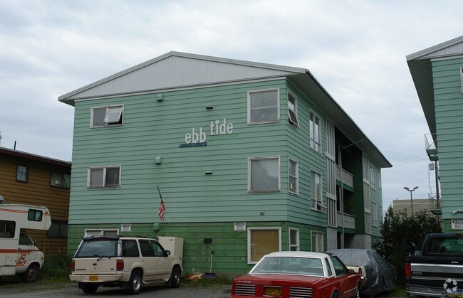 Building Photo - Ebb Tide