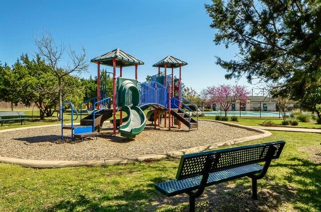 Building Photo - 1305 Horseshoe Ranch Dr