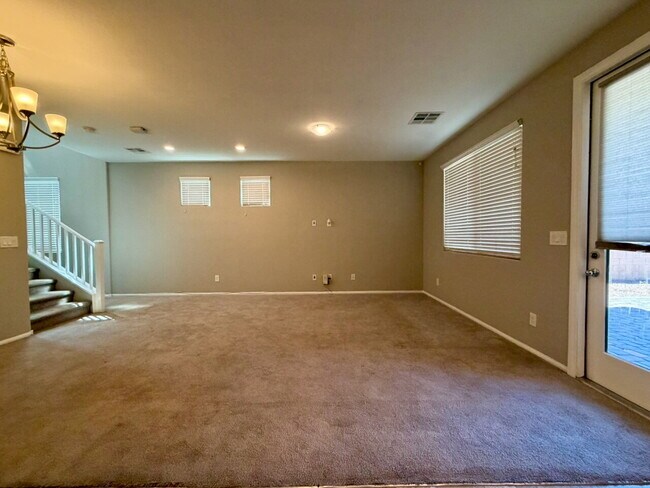 Building Photo - TWO STORY 3 BED 2.5 BATH HOME WITH SOLAR.
