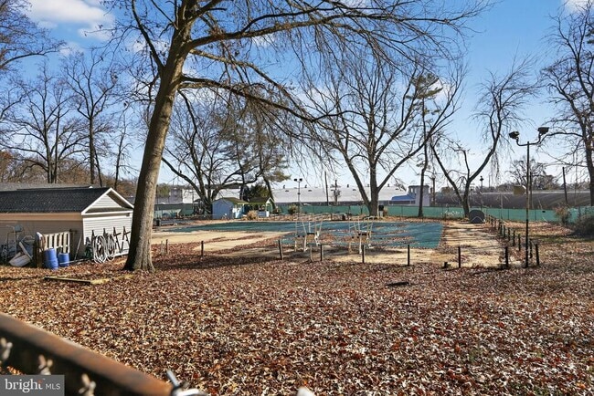 Building Photo - 5500 Ferndale St