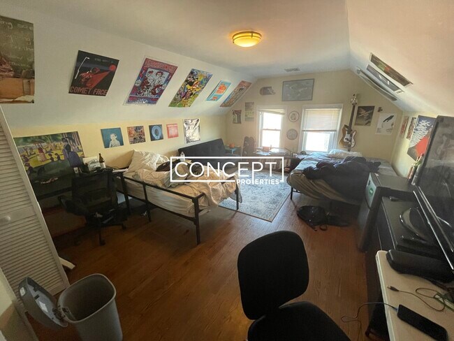 Building Photo - 19A Parker Hill Ave. Unit 3