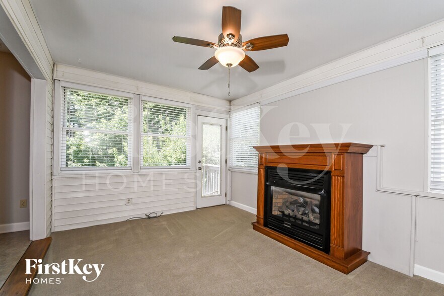 Building Photo - 115 Gunston Hall Dr