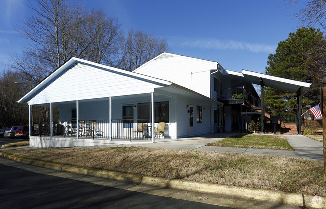 Building Photo - Cary Central Apartments