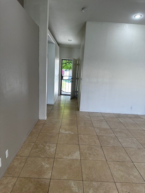 Building Photo - 69932 Willow Ln