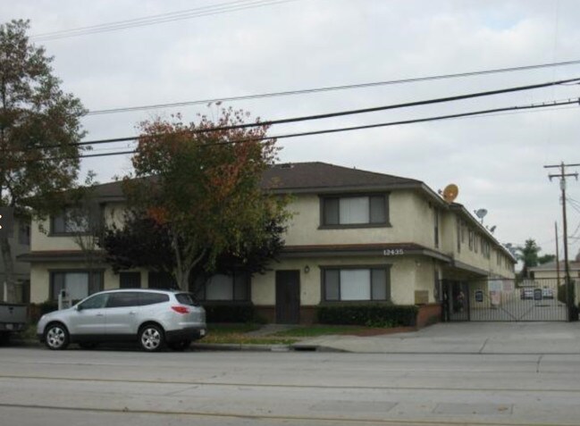 Primary Photo - 12435 Paramount Blvd