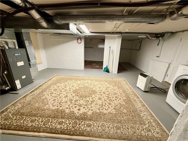 Building Photo - 1359 Johnston Ave