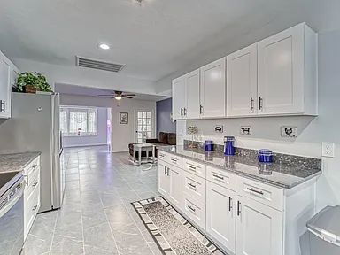 Building Photo - Riverside Heights Pool Home | Across from the Hillsborough River