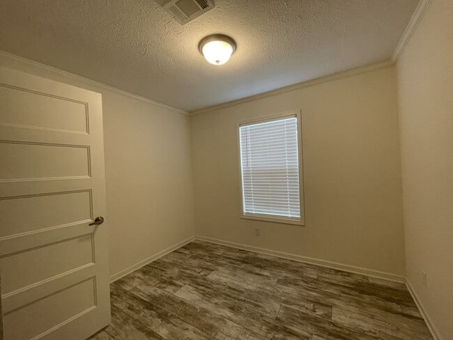 Building Photo - 13122 Grape Ave