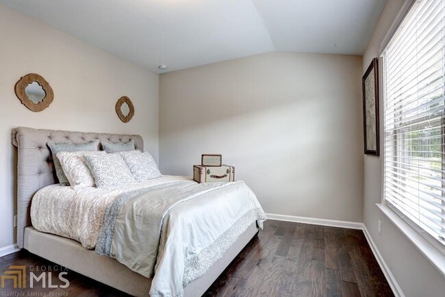 Building Photo - 10120 Windalier Way