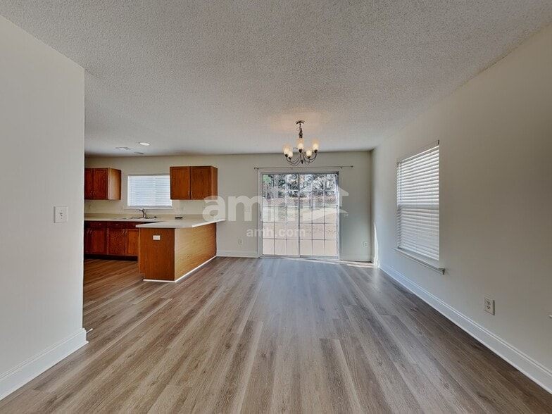 Building Photo - 6017 Namozine Ct