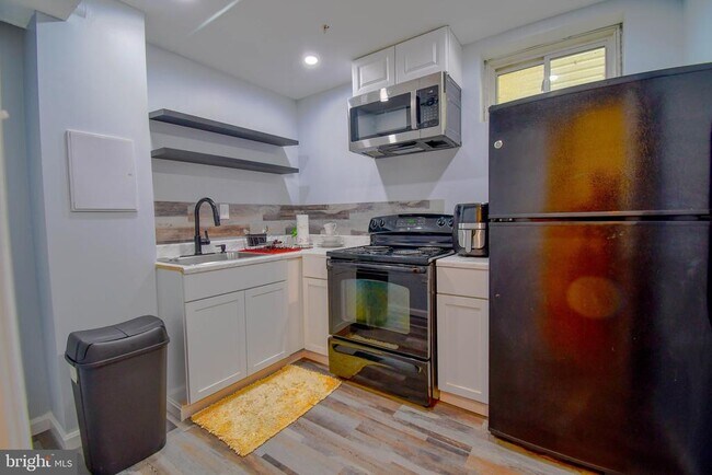 Building Photo - 7104 Britens Way