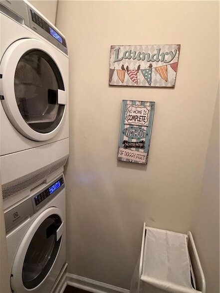 Building Photo - 502 Camellia Ct