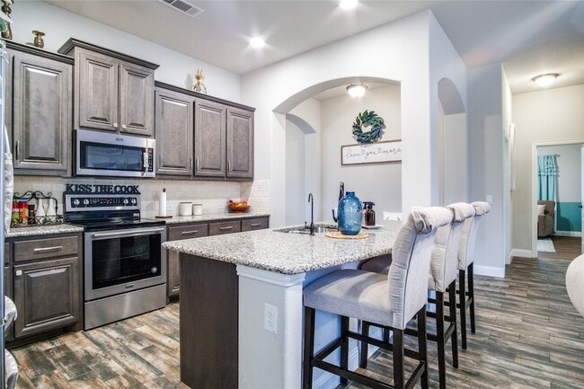 Building Photo - 11724 Tuscarora Dr