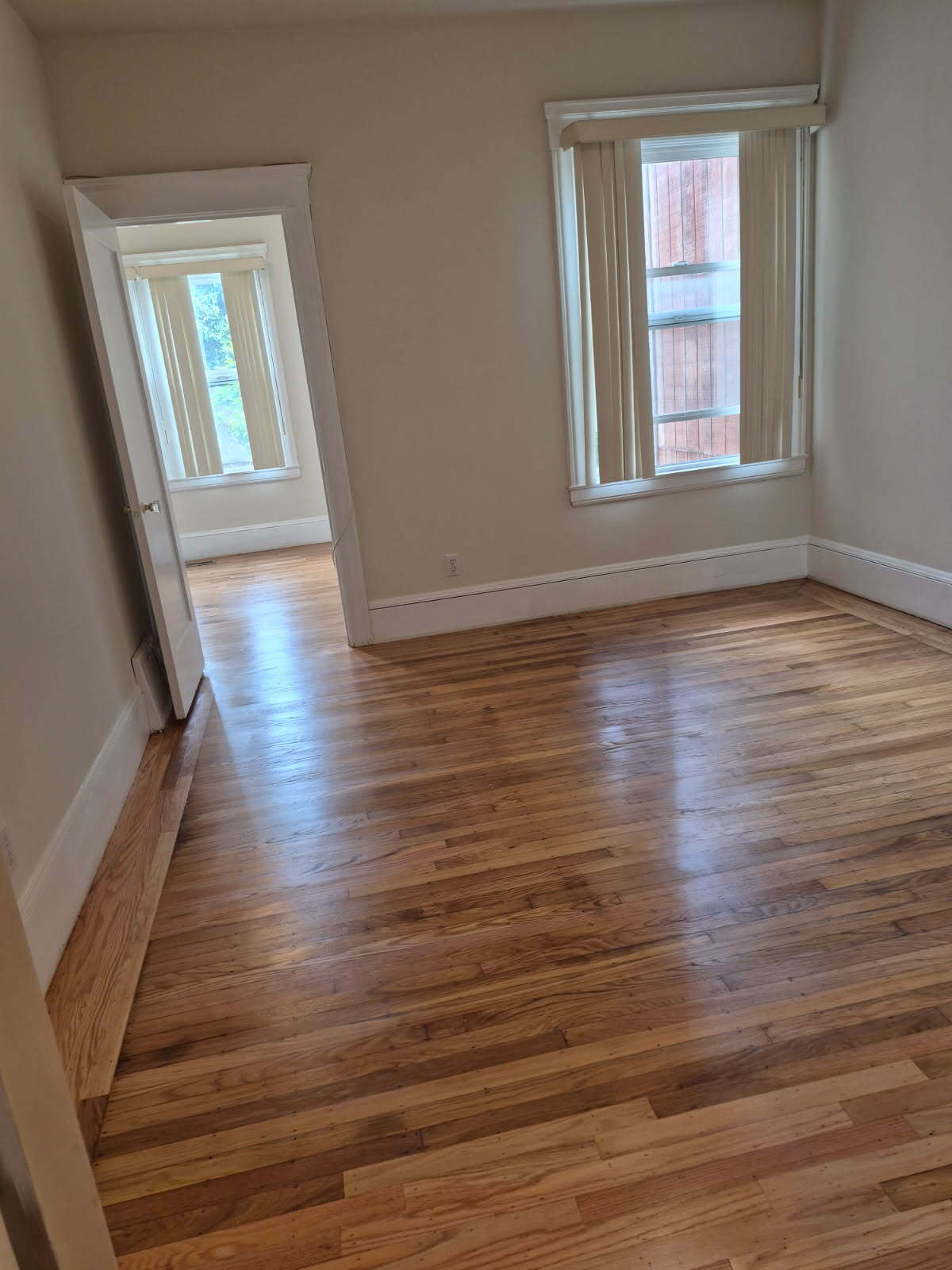 Building Photo - 1370 20th Ave