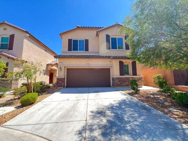 Primary Photo - 930 Safe Sapphire Way